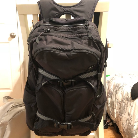 lululemon waterproof backpack